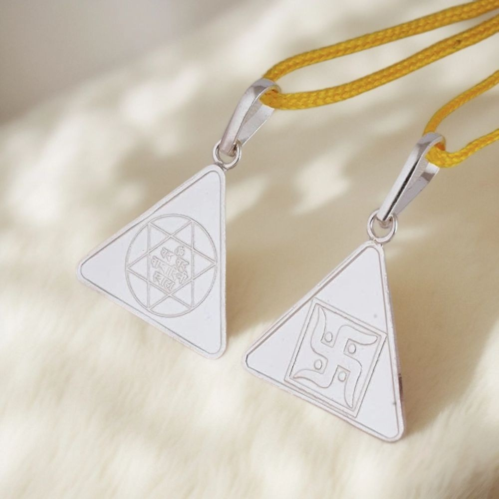 Maa Saraswati Yantra Silver Locket